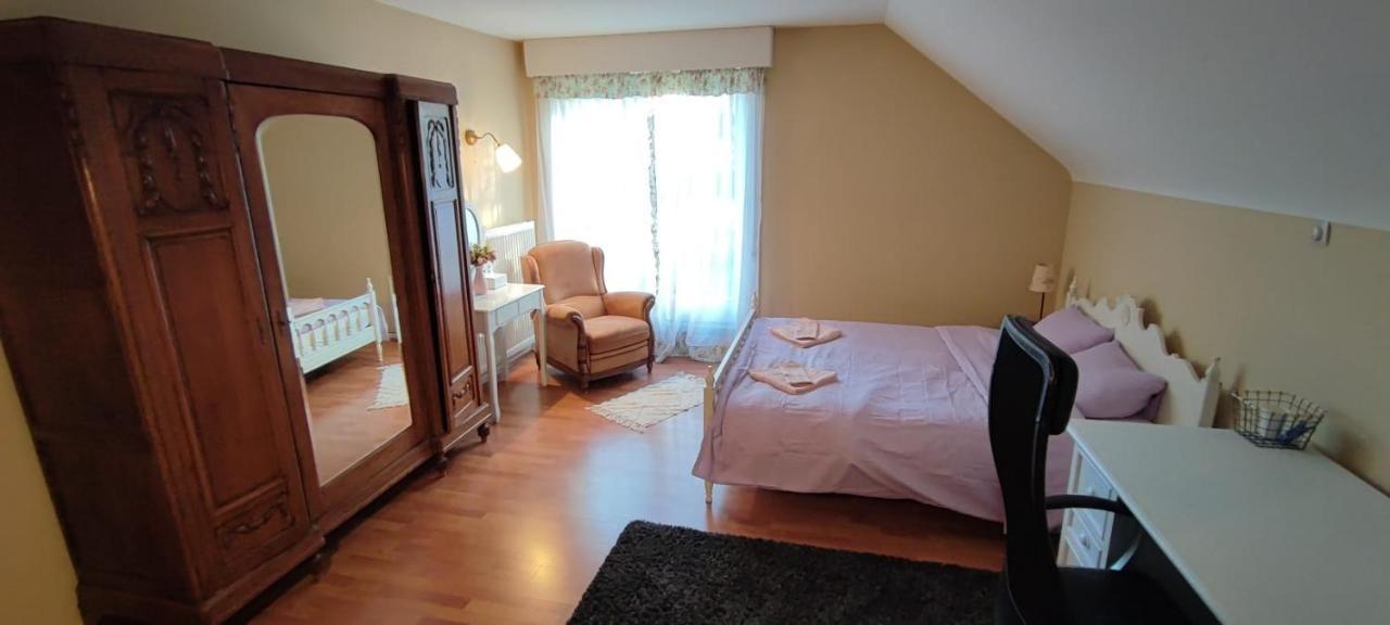 Maison Wezembeek-Oppem ภายนอก รูปภาพ